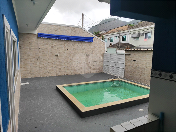 Foto REO1129516
