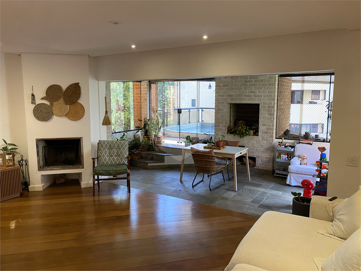 Foto REO1129636