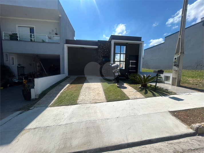 Foto REO1129958