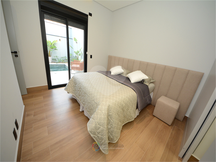 Foto REO1130018
