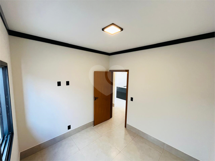 Foto REO1130044