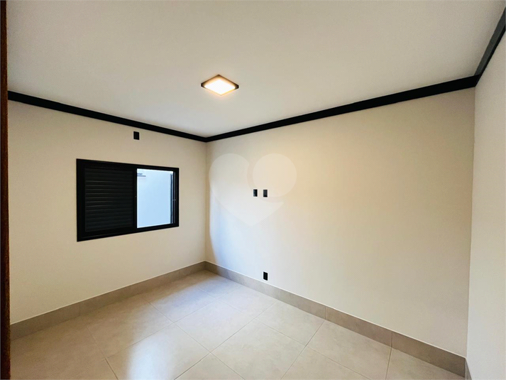 Foto REO1130044