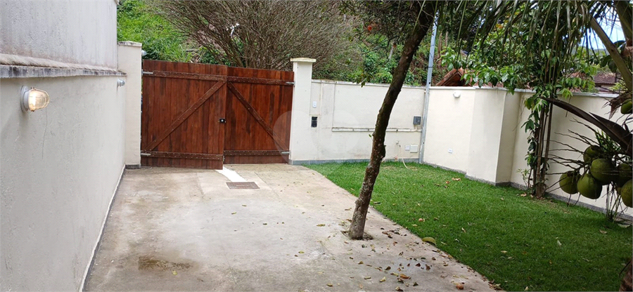 Foto REO1130242