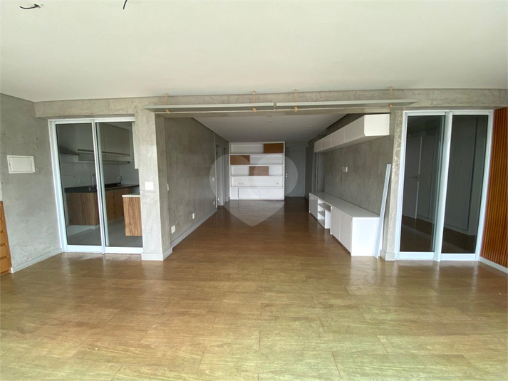 Foto REO1130295