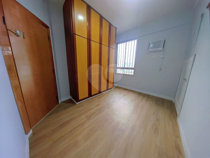 Foto REO1130350