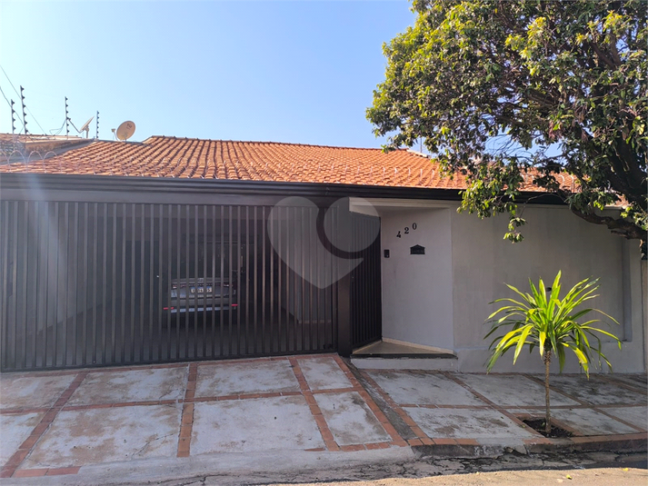 Foto REO1130441