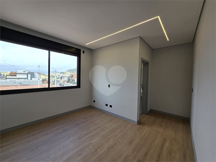 Foto REO1130464