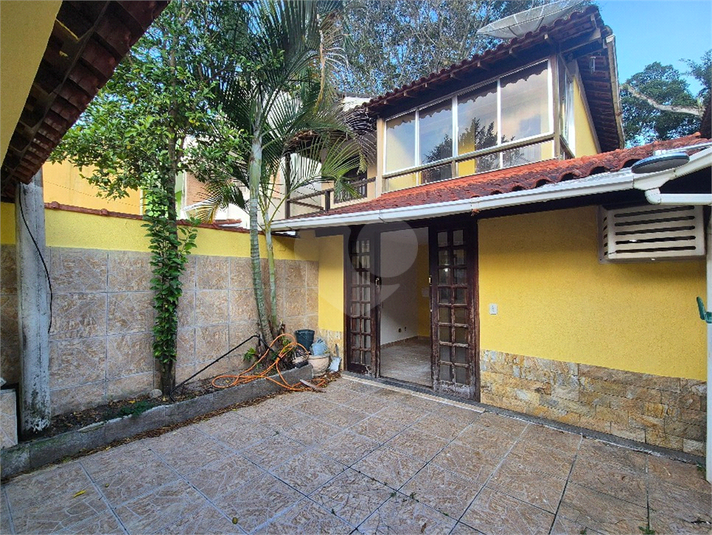 Foto REO1130495