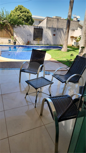 Foto REO1130757