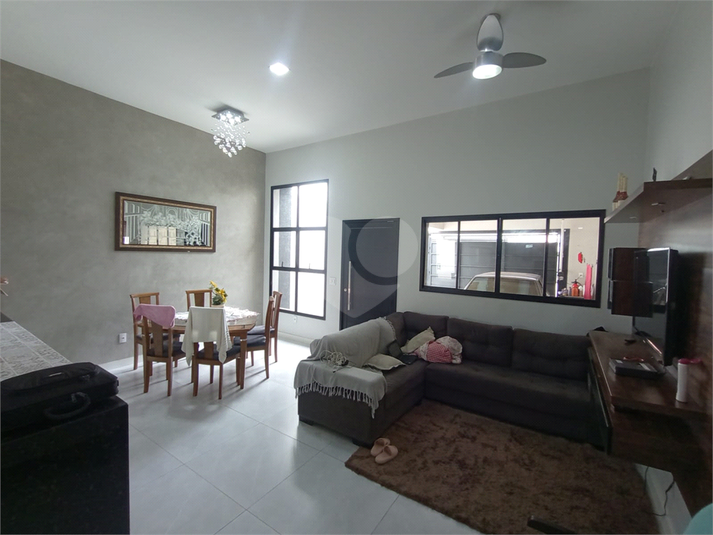 Foto REO1130787
