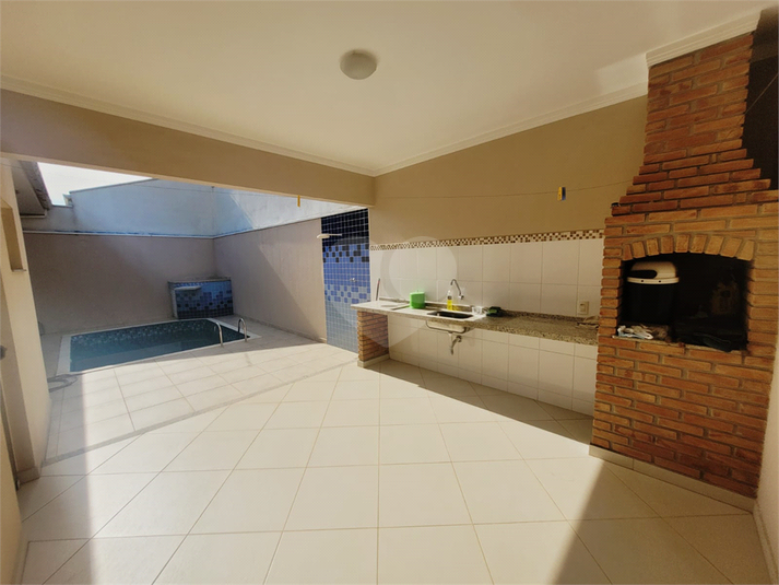 Foto REO1130830