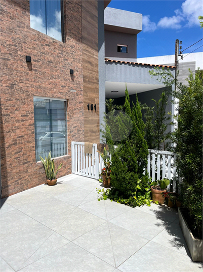 Foto REO1130841