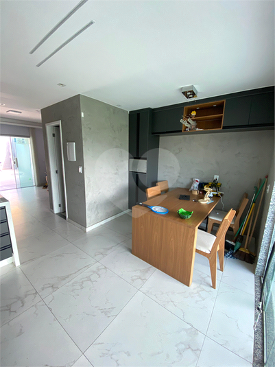 Foto REO1130843