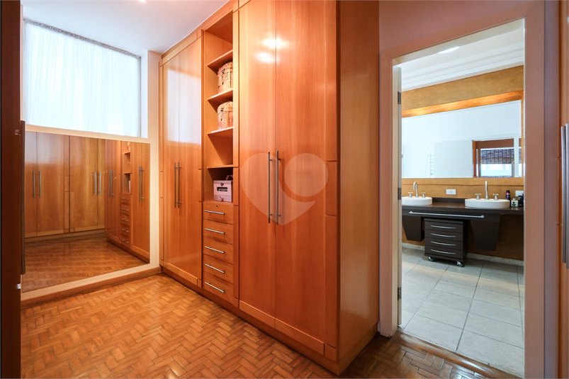 Foto REO1130886