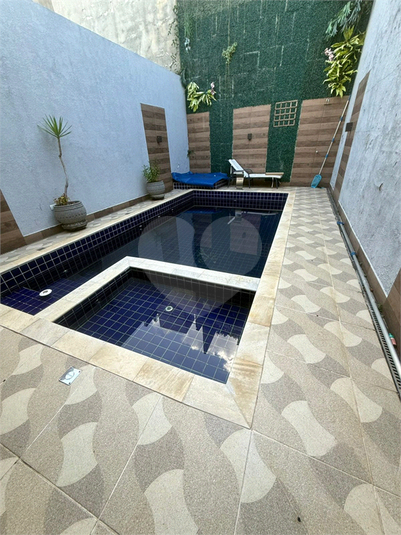 Foto REO1130957