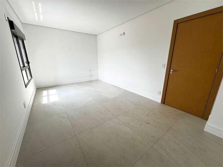 Foto REO1131115