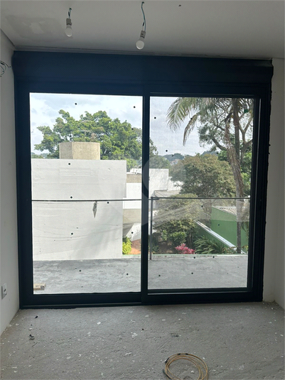 Foto REO1131187