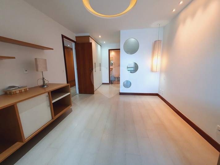 Foto REO1131250