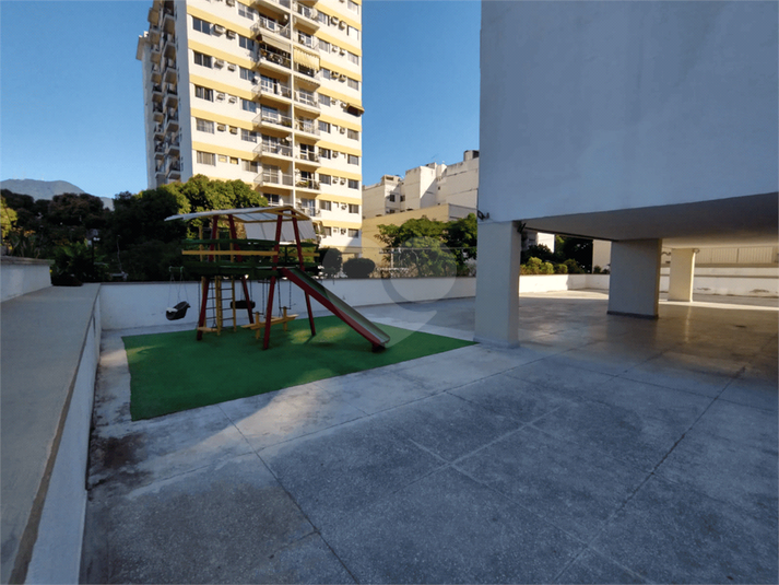 Brinquedoteca e playground