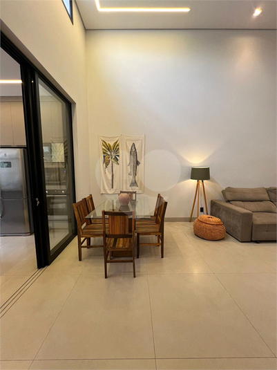 Foto REO1131342