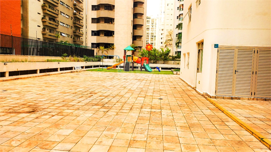 Foto REO1131389
