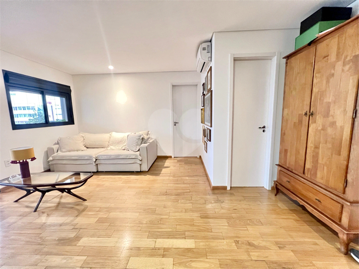 Foto REO1131441