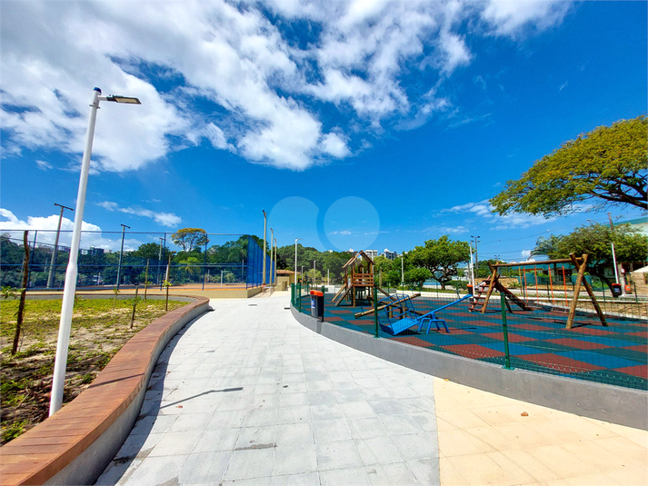 Foto REO1131468