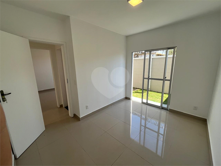 Foto REO1131575