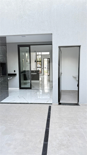 Foto REO1131601