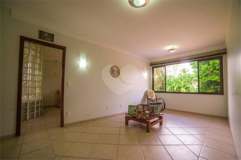Foto REO1131627