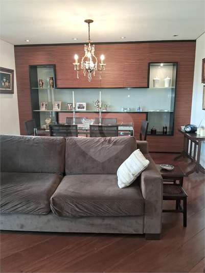Foto REO1131735