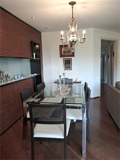 Foto REO1131735
