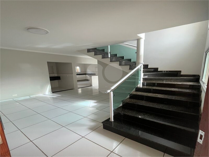 Foto REO1131766