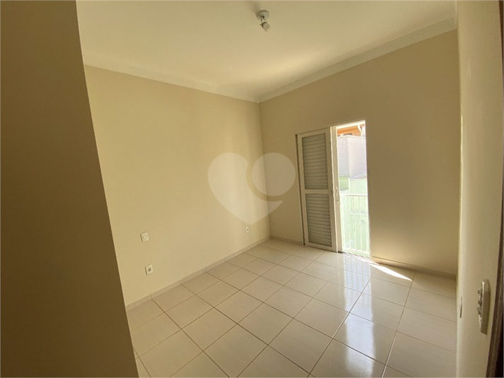 Foto REO1131786