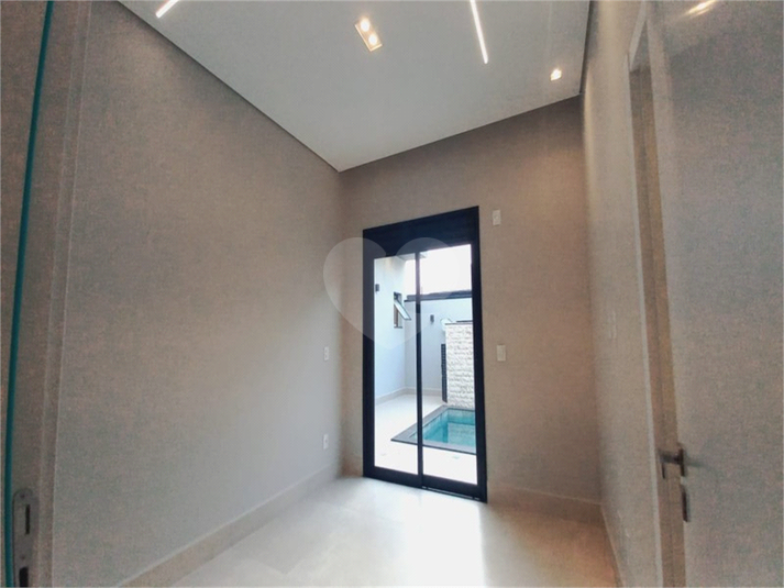 Foto REO1131795