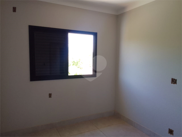Foto REO1131933