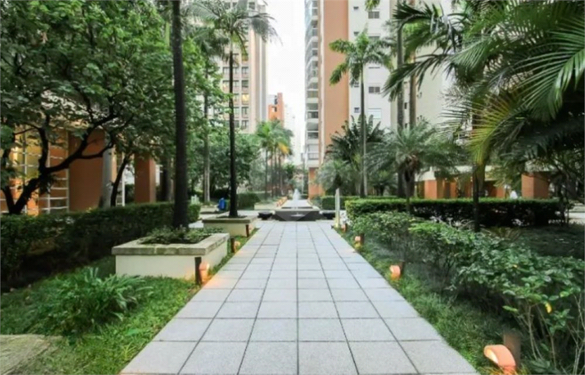 Foto REO1131997