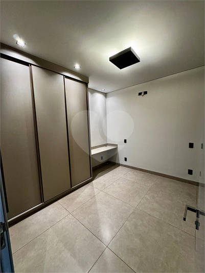 Foto REO1132038