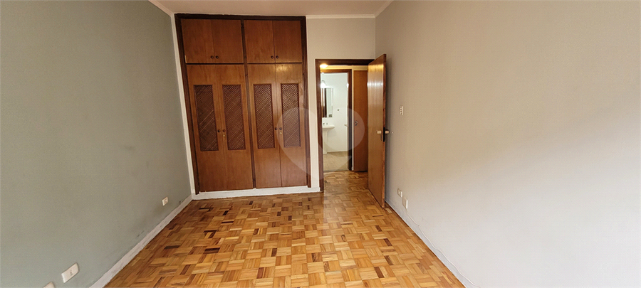 Foto REO1132053