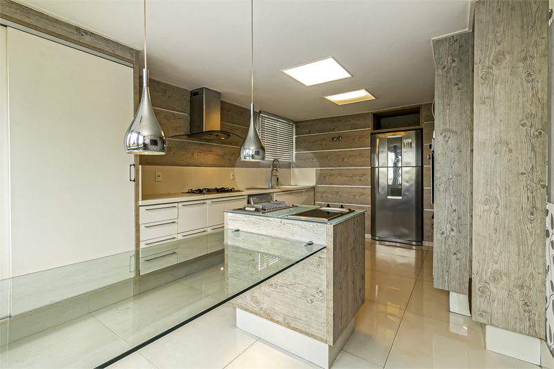 Bancada com grill e cooktop