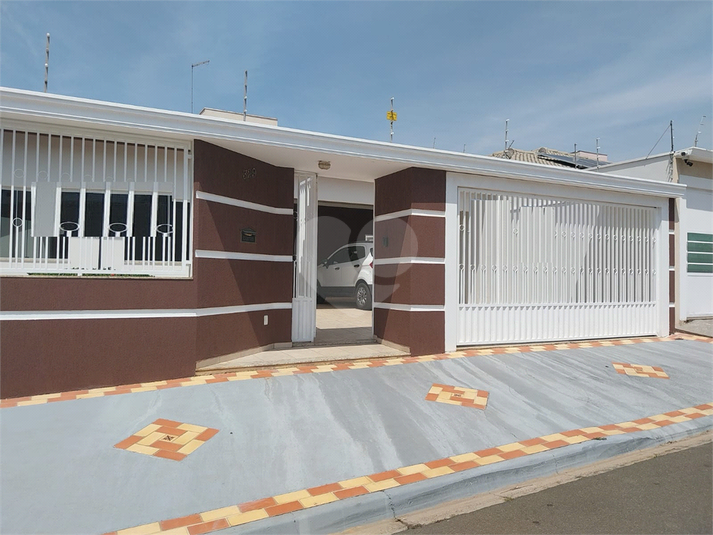Foto REO1132095
