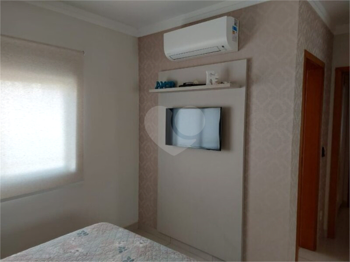 Foto REO1132255