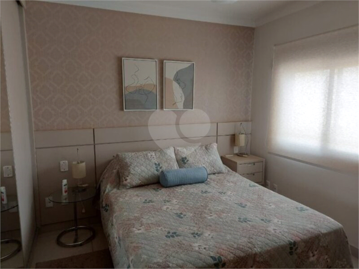 Foto REO1132255
