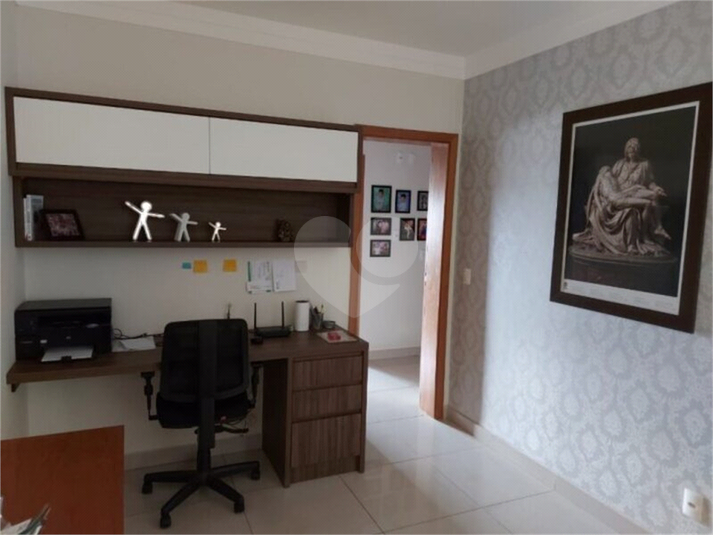 Foto REO1132255