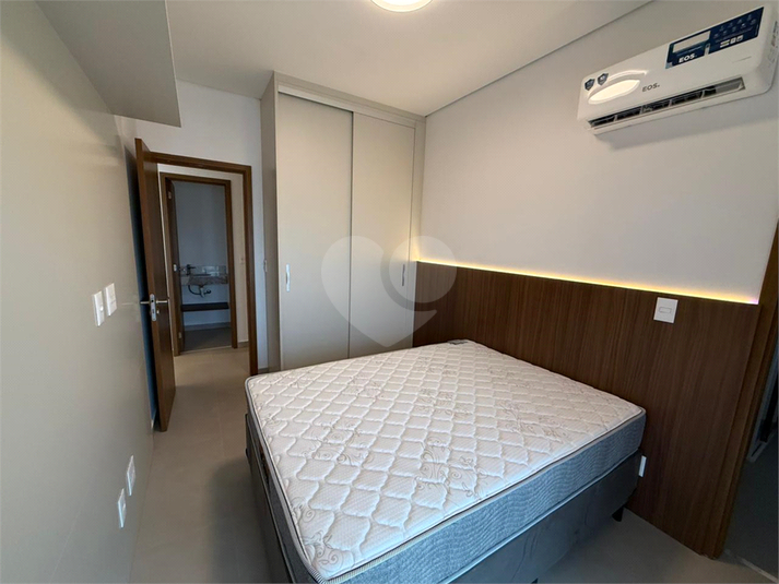 Foto REO1132311