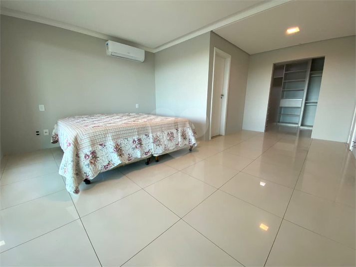 Foto REO1132343