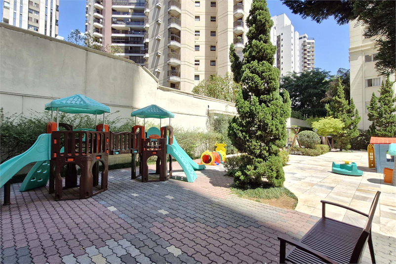 Foto REO1132427