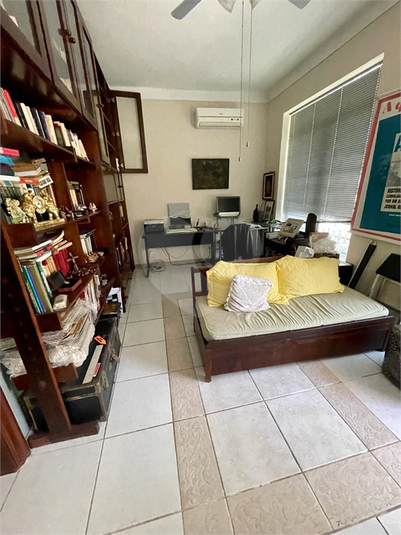 Foto REO1132535