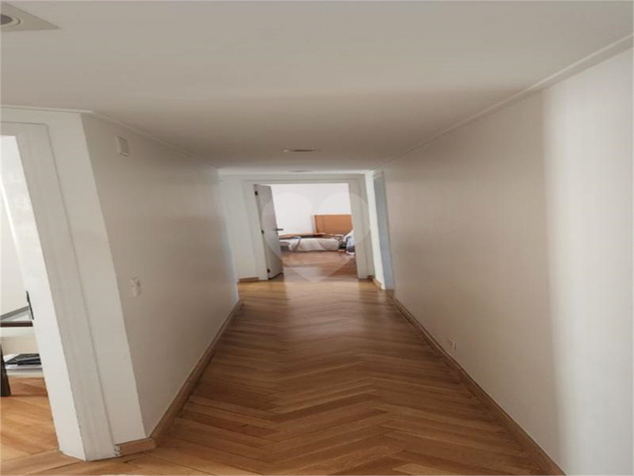 Foto REO1132624