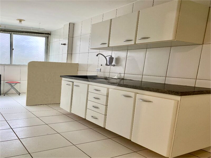 Foto REO1132667